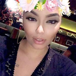 Meet your Posher, Alexandra